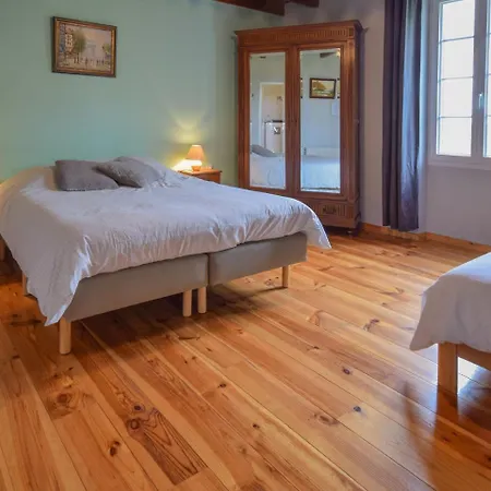Stylish Holiday In With Garden Prázdninový dům