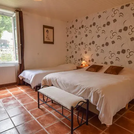 Stylish Holiday In With Garden Castelmoron-sur-Lot
