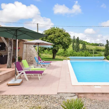 Stylish Holiday In With Garden Prázdninový dům