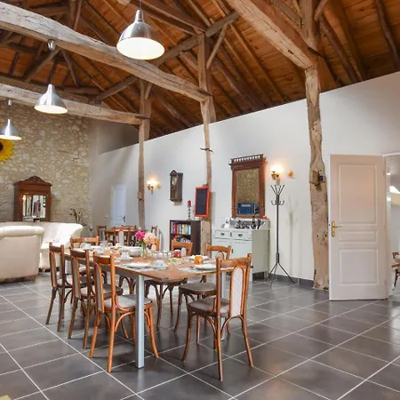 Stylish Holiday In With Garden Castelmoron-sur-Lot