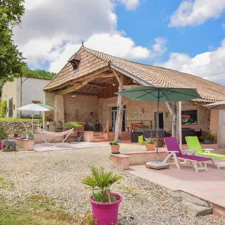 Prázdninový dům Stylish Holiday In With Garden Castelmoron-sur-Lot