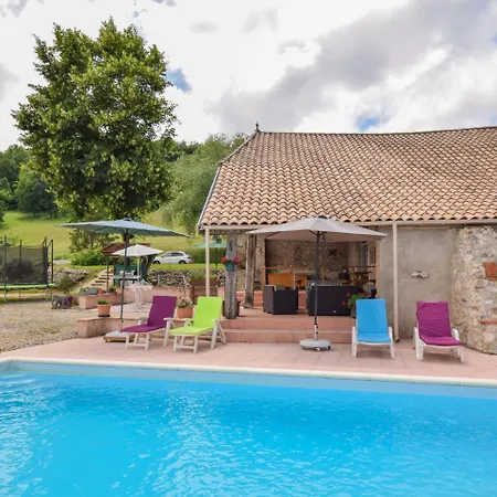 Stylish Holiday In With Garden Prázdninový dům
