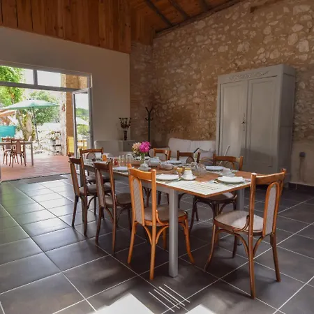 Stylish Holiday In With Garden Prázdninový dům Castelmoron-sur-Lot